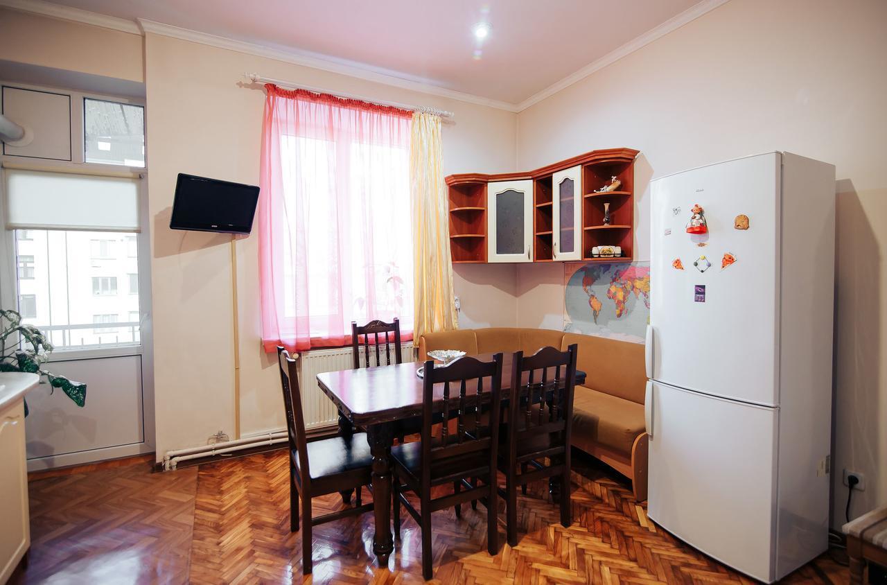 Centreville Apartments Ivano-Frankivsk Buitenkant foto